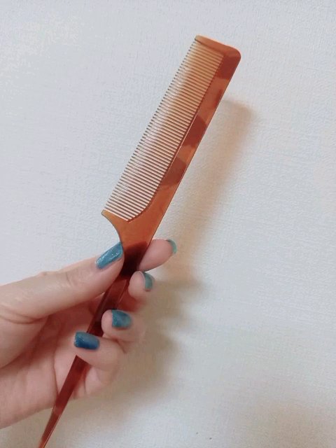 DAISO ヘアコームのクチコミ「　　　　　　　DAISO　ヘアコーム

みなさん、こんばんは☺️
今回は、DAISO　ヘアコー.....」（1枚目）