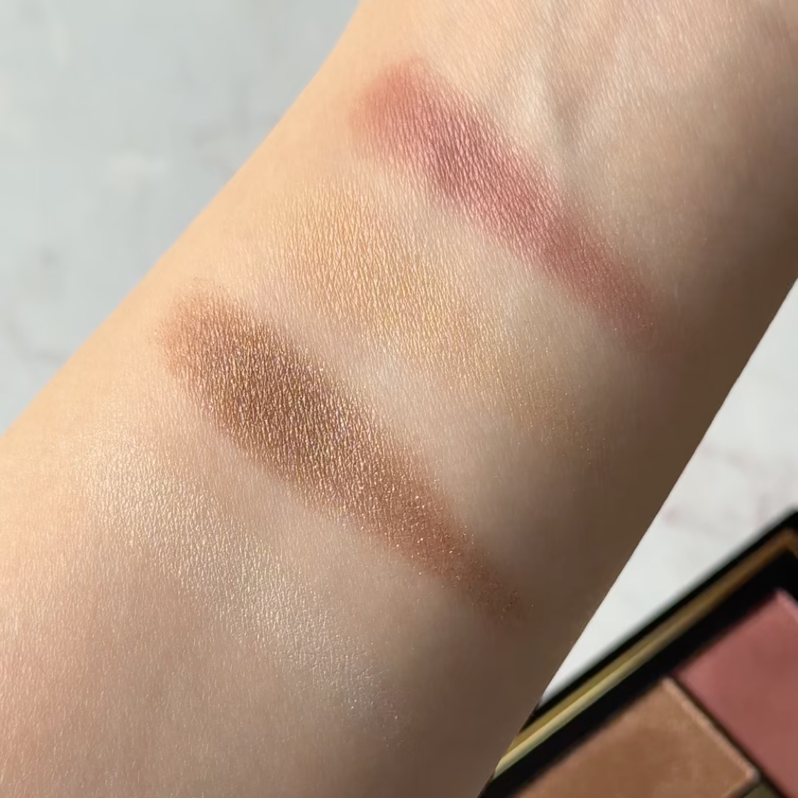 エクシア アイカラー ヴォロンテ/ALBION/アイシャドウパレットを使ったクチコミ（3枚目）