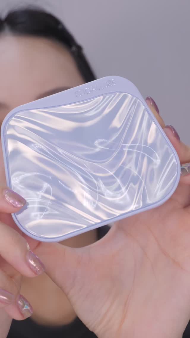 中国コスメ focallurのアイシャドウパレットに
新作登場🧊✨
大好きなアイパレだから嬉しすぎる😭🤍

#focallure 
#中国コスメ
#コスメ
#メイク
#アイシャドウ
#アイメイク
#ブルーメイク
#カラーメイク