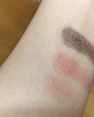 プリズム エアー シャドウ/CLIO/単色アイシャドウを使ったクチコミ（3枚目）