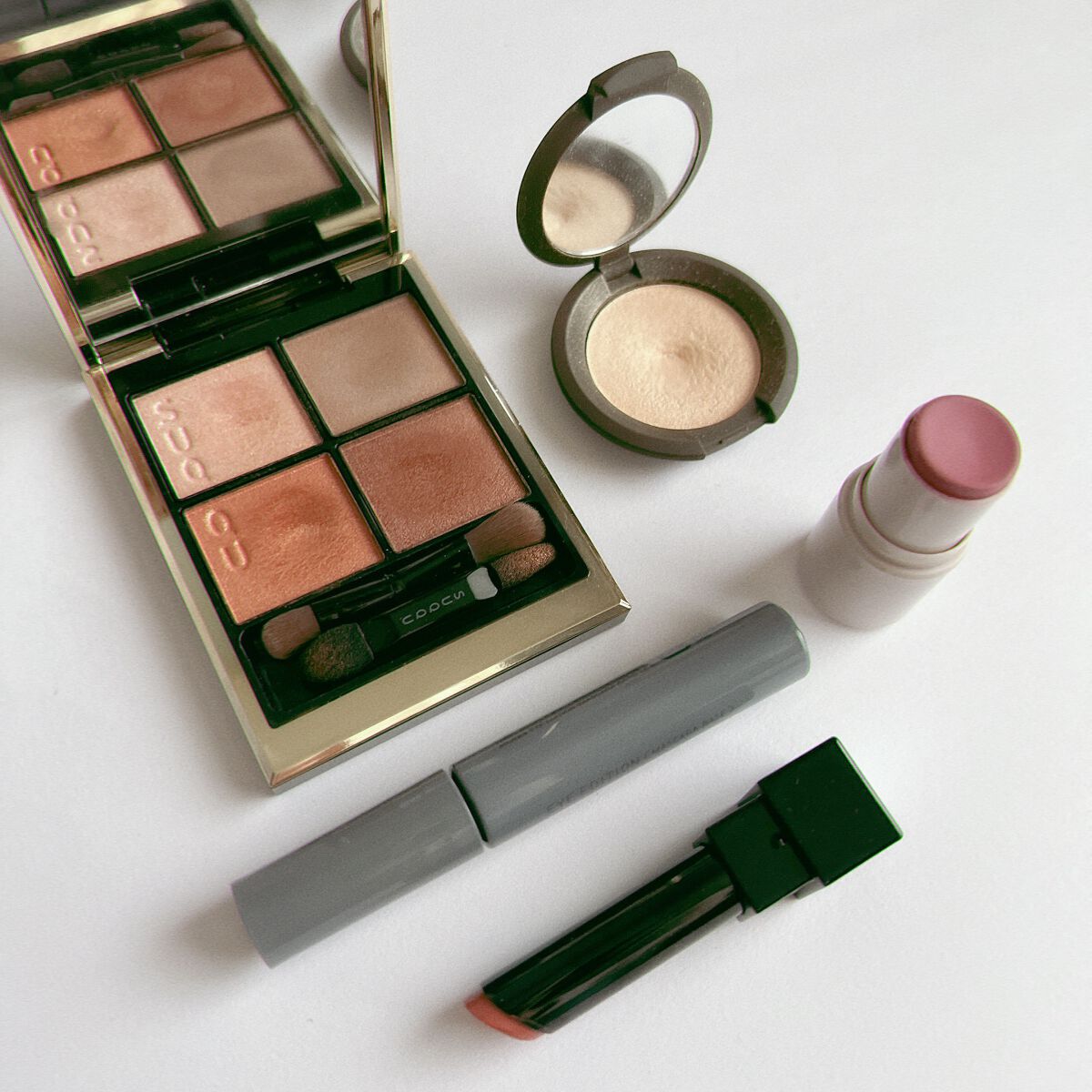 Shimmering Skin Perfector® Pressed Highlighter Mini/BECCA/パウダーハイライトを使ったクチコミ（1枚目）