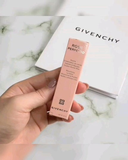 ローズ・パーフェクト/GIVENCHY/リップバームの人気ショート動画