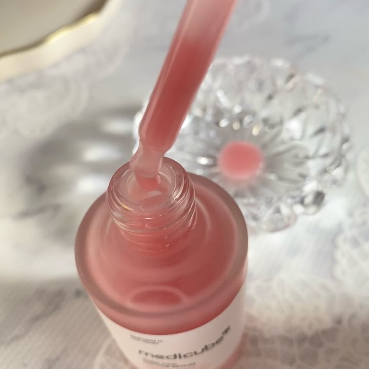 PDRNピンクアンプル PDRN 10,000ppm配合/MEDICUBE/美容液を使ったクチコミ（3枚目）