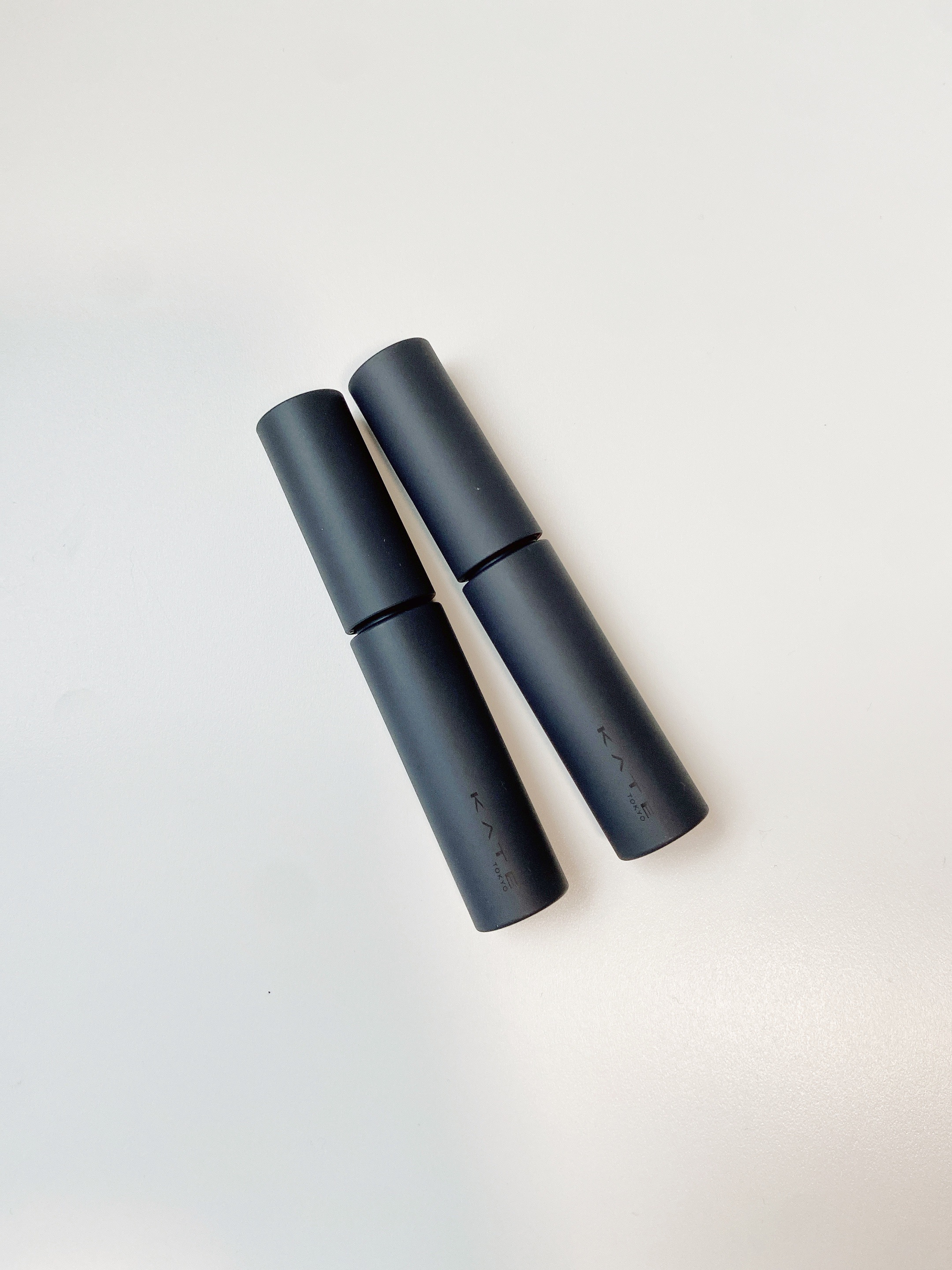 マットラテリキッドシャドウ/KATE/リキッドアイシャドウの動画クチコミ1つ目