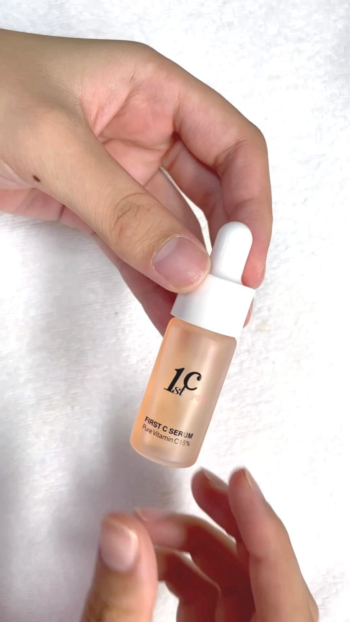 ファーストCピンクセラムピュアビタミンC15%/クリマレ バイ ディーホリック/美容液の動画クチコミ1つ目