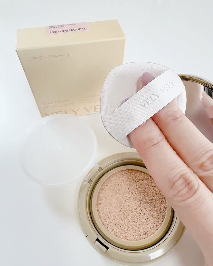 はちみつツヤ肌クッションファンデ 23号 ナチュラル/VELY VELY/クッションファンデーションを使ったクチコミ（3枚目）
