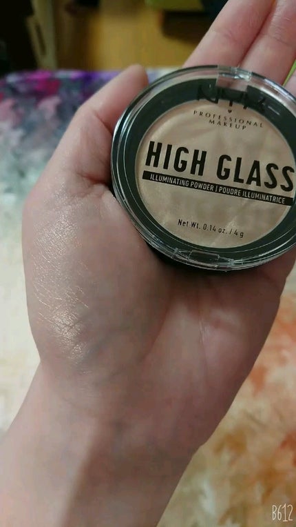 ハイグラス イルミネイティング パウダー/NYX Professional Makeup/パウダーハイライトを使ったクチコミ(2枚目)