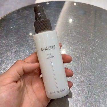 BYKARTE エッセンスオイルのクチコミ「🟡香りと質感が良すぎるヘアオイル🟡

テクスチャーは軽めでサラサラしてます！
香りはジョーマロ.....」（3枚目）