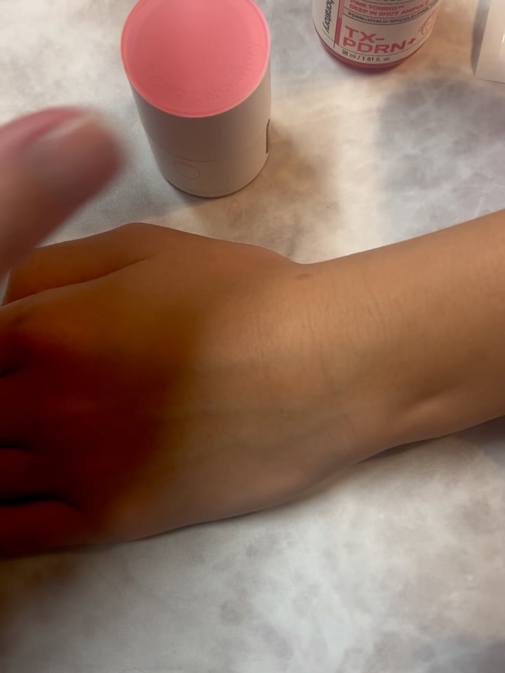 ディープトーニングクイックブースターショット/CNP Laboratory/美顔器・マッサージを使ったクチコミ（3枚目）