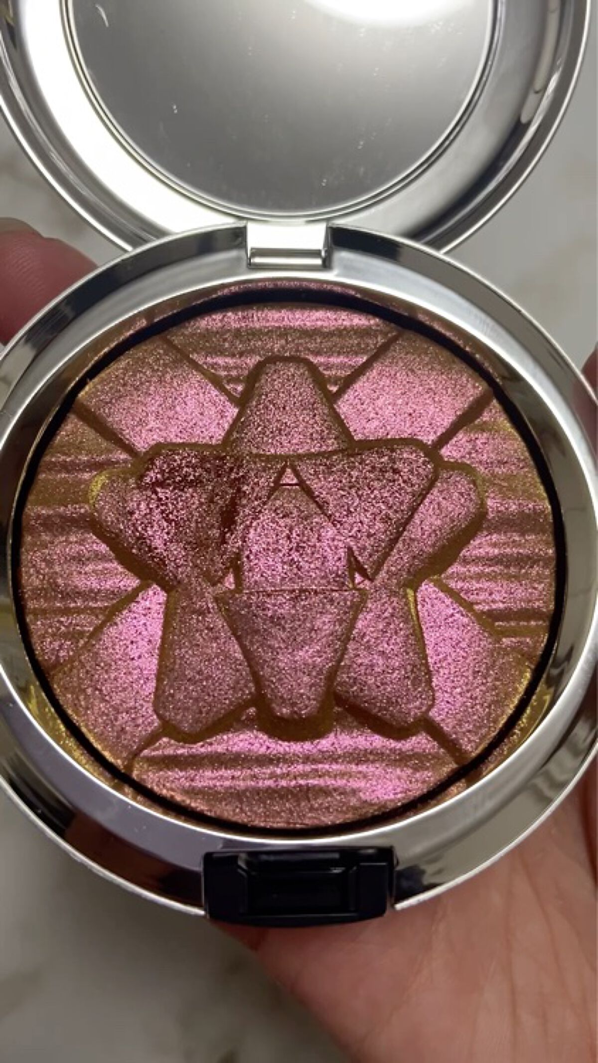 エクストラ ディメンション スキンフィニッシュ【ホリデーコレクション 2018】/M・A・C/パウダーハイライトを使ったクチコミ（2枚目）