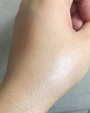 パールグロウハイライト/CEZANNE/パウダーハイライトを使ったクチコミ（3枚目）