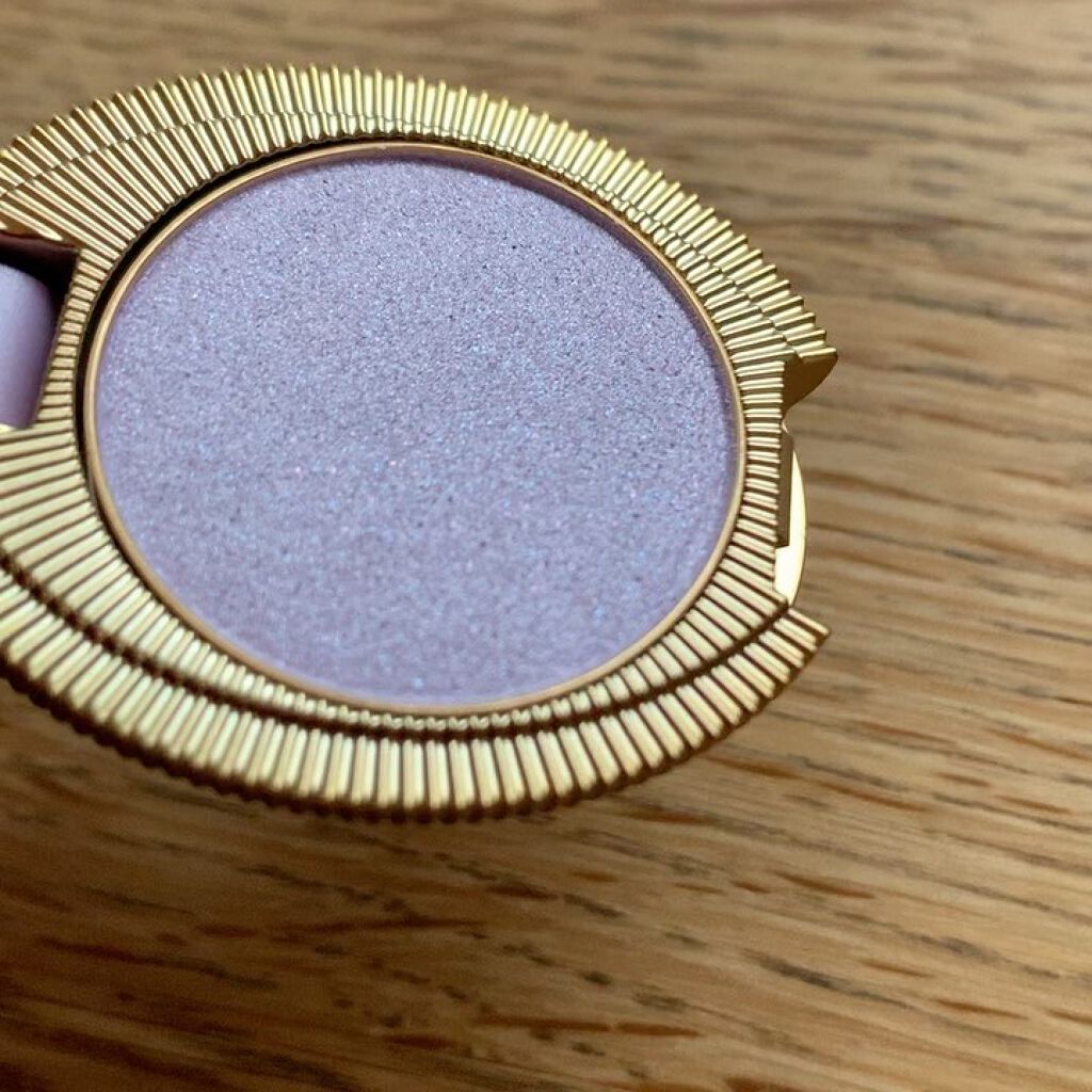 アイカラー/レ・メルヴェイユーズ ラデュレ/単色アイシャドウの動画クチコミ1つ目