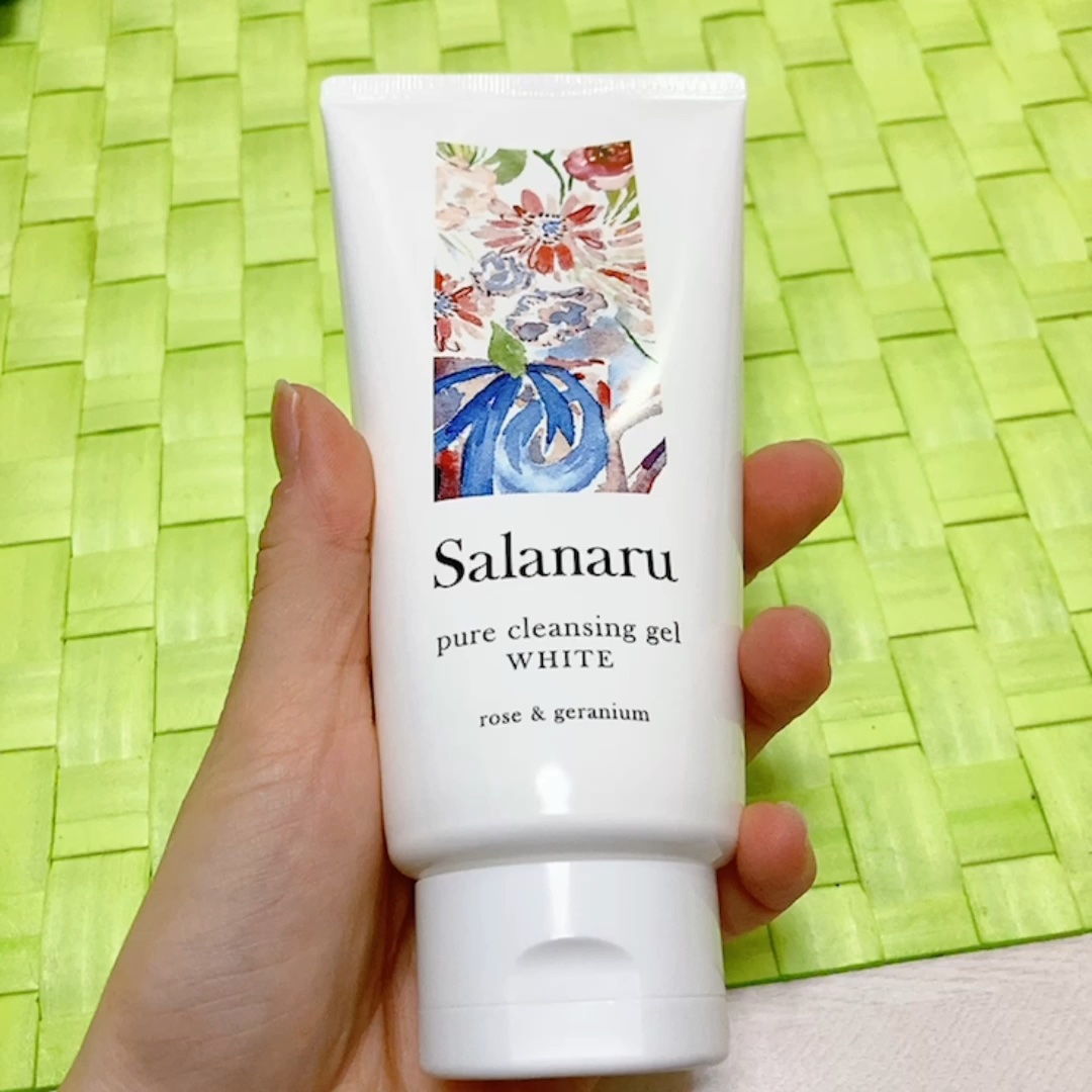 こちらもボタニストファクトリーで購入しました！ジェルからミルクに早変わりしてメイクすご落ち！
そんなクレンジングジェルの紹介です🍼

#Salanaru
#サラナル
#ピュアクレンジングジェルホワイト
#ピュアクレンジングジェルクリア

