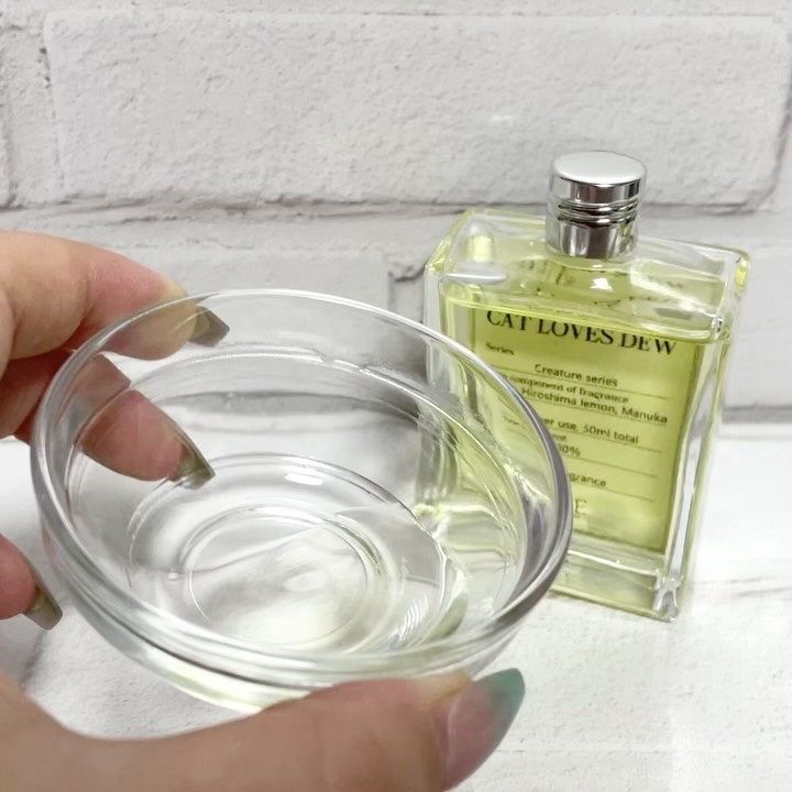 CAT LOVES DEW（朝露を舐める猫）バスフレグランス /BAE/保湿系入浴剤の動画クチコミ1つ目