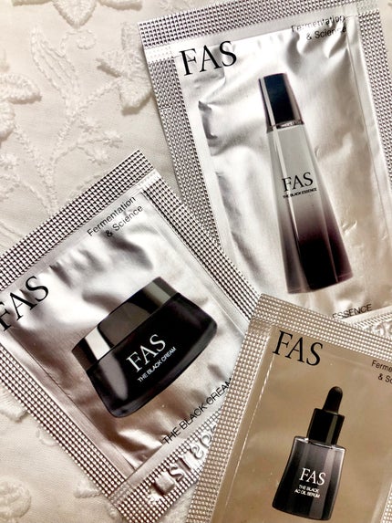 ザ ブラック エッセンス/FAS/化粧水の人気ショート動画