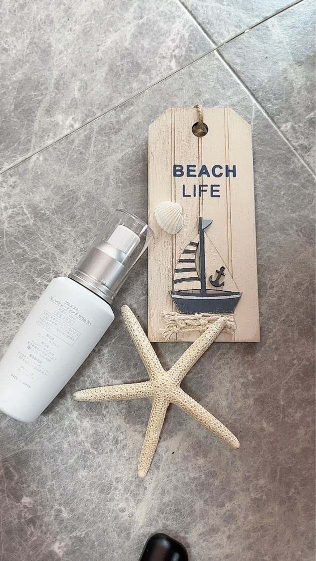 PLUESTのOGハイドレーディングセラムR
薬用　美容液　を使用してみました♡

美容液ってリッチな気持ちになります🥴

6冠達成！エイジング美容液1位
美白コスメ部門ランキング1位
美容のプロが選ぶ注目コスメワード1位
ananモテコ