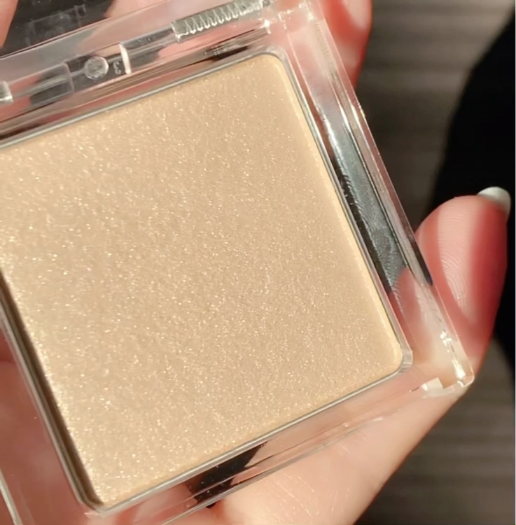 うるみハイライター 03 スハダベージュ/muice/パウダーハイライトを使ったクチコミ（2枚目）