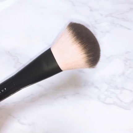 パウダー ブラシ/NYX Professional Makeup/メイクブラシを使ったクチコミ(4枚目)