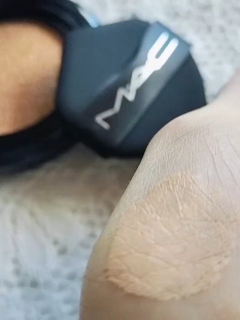 スタジオ フィックス ロングウエア クッション ファンデーション SPF 50/M・A・C/クッションファンデーションを使ったクチコミ（2枚目）