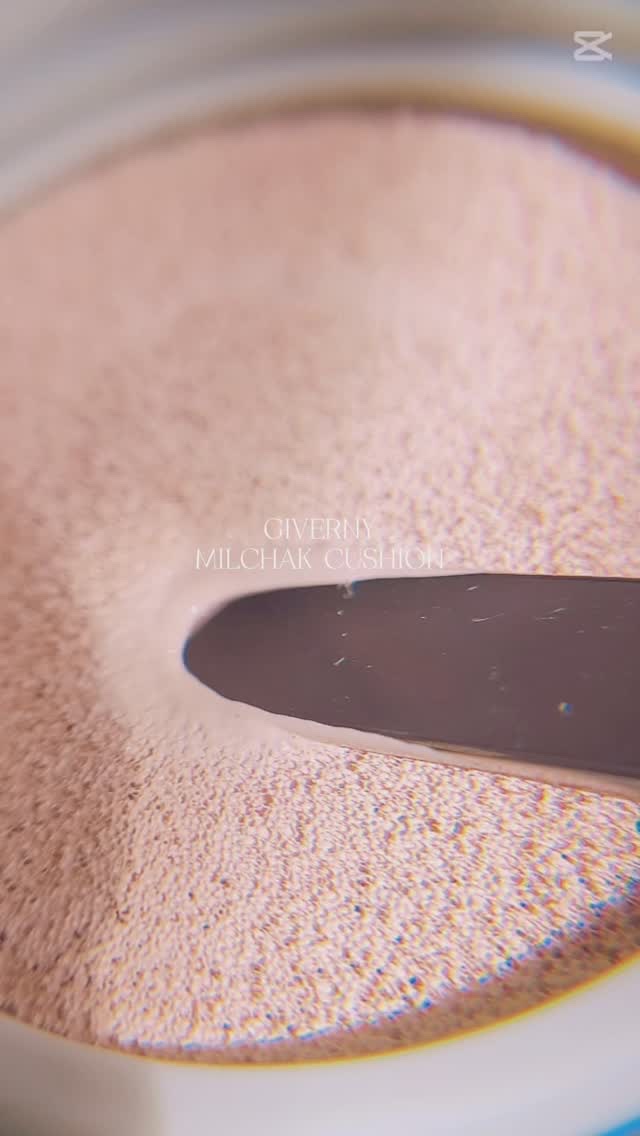 ジヴェルニー 密着カバークッション/GIVERNY/クッションファンデーションの動画クチコミ2つ目