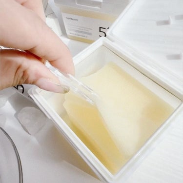 5番 白玉グルタチオンＣフィルムパッド/numbuzin/拭き取り化粧水を使ったクチコミ（7枚目）