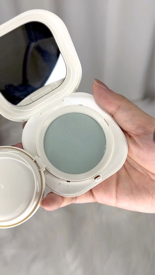 ネオ エッセンシャル フィニッシュパウダー/LANEIGE/ルースパウダーを使ったクチコミ（2枚目）