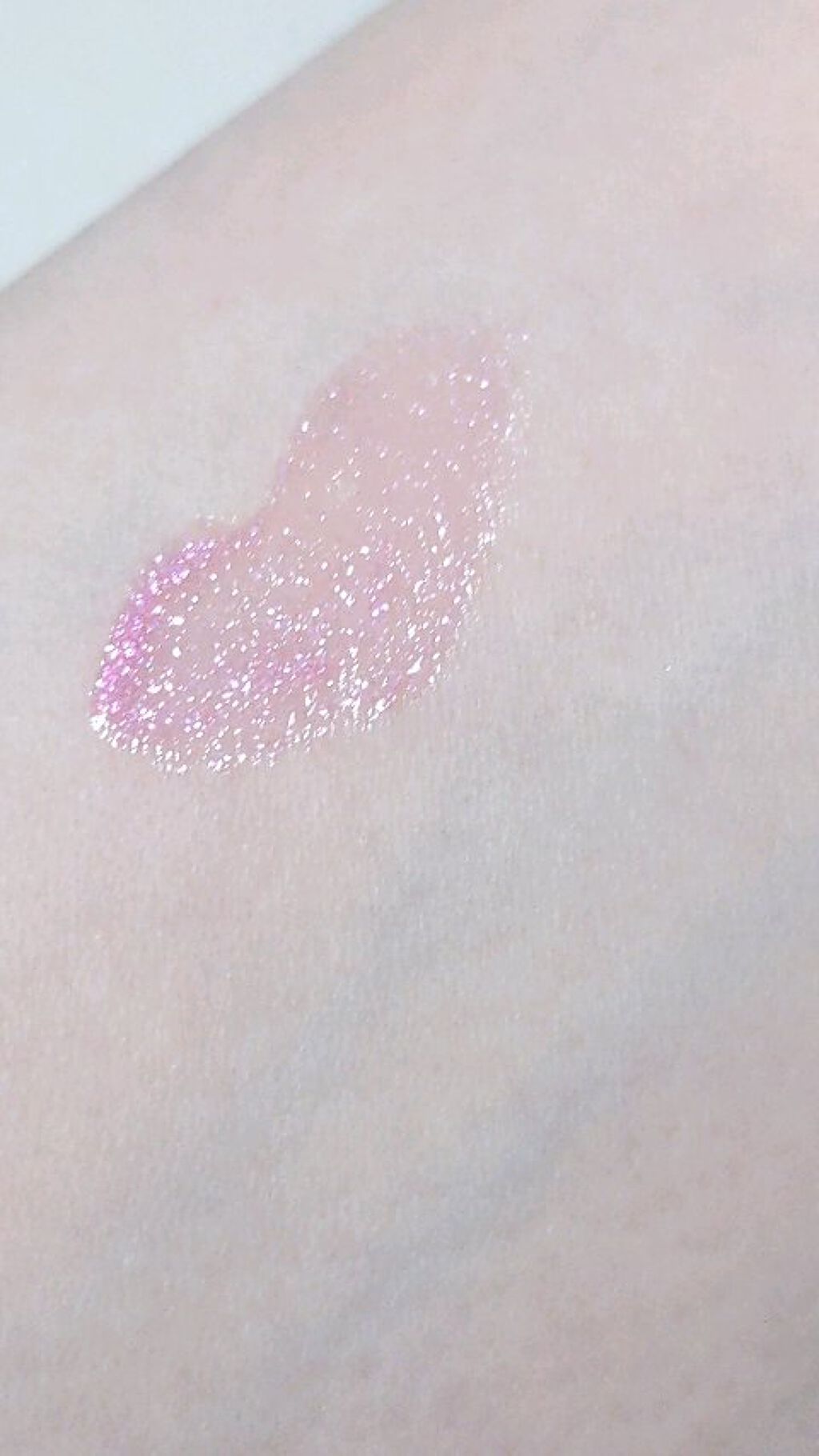 リッチ＆ダズリン ハイシャイン スパークリング リップグロス/Too Faced/リップグロスを使ったクチコミ（2枚目）