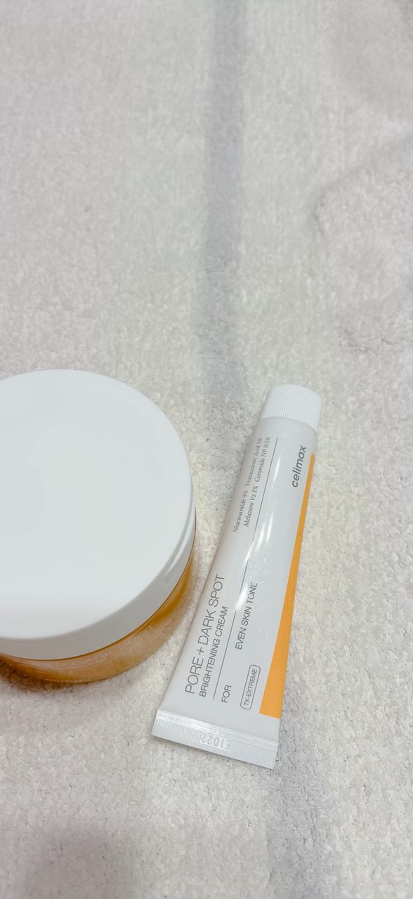 ♡
♡
♡
celimax
ポアブライトニング シミケア パッド
ポアブライトニングシミケアクリーム

⭐︎ポアブライトニング シミケア パッド

やさしく拭くだけで
肌がすっきり✨
忙しい日にも頼れる存在🫶

毎日のケアに
ちょい足しブ