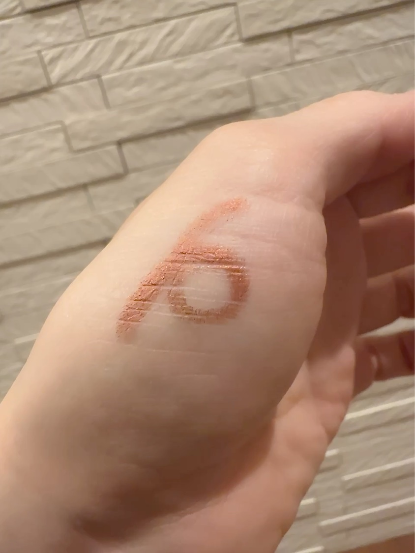 キャビア スティック アイカラー N/ローラ メルシエ/スティックアイシャドウの動画クチコミ1つ目