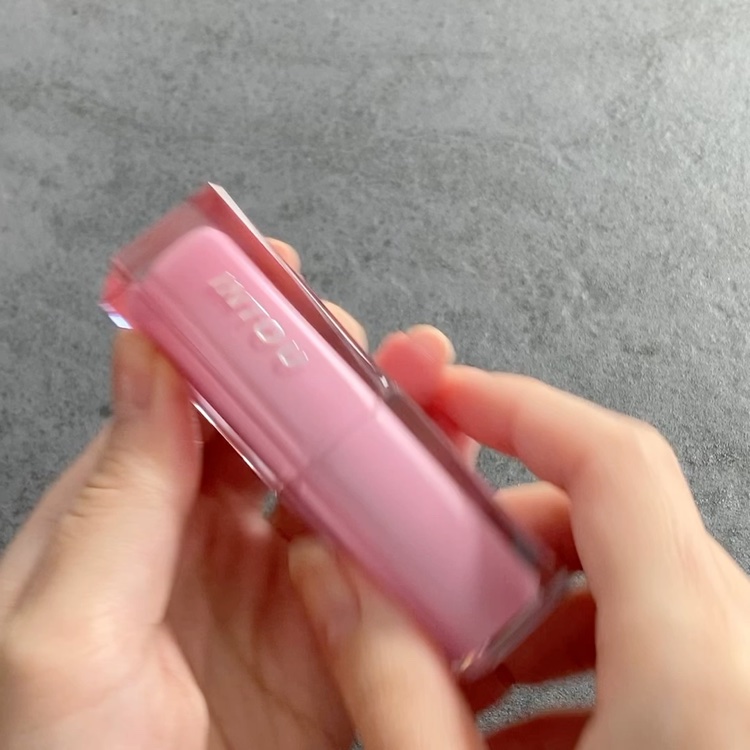 グロウイングリップスティック/INTO U/口紅の動画クチコミ1つ目