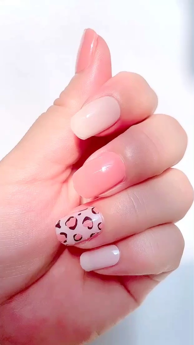 SUNNY RECIPE COLOR CHANGE GEL NAIL/SUNNY RECIPE/ネイルシールの動画クチコミ3つ目