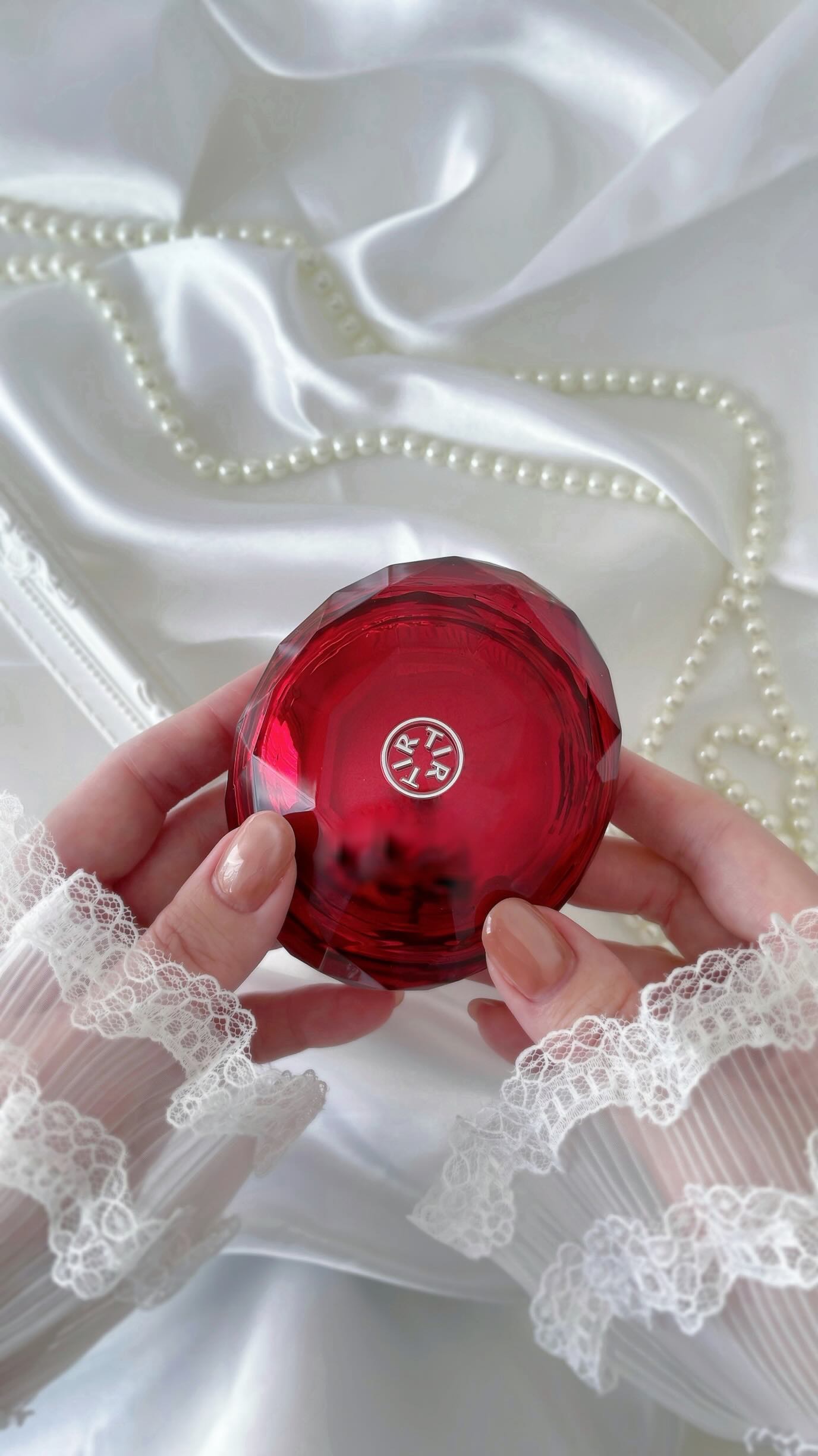 MASK FIT RUBY MESH CUSHION/TIRTIR(ティルティル)/クッションファンデーションの人気ショート動画