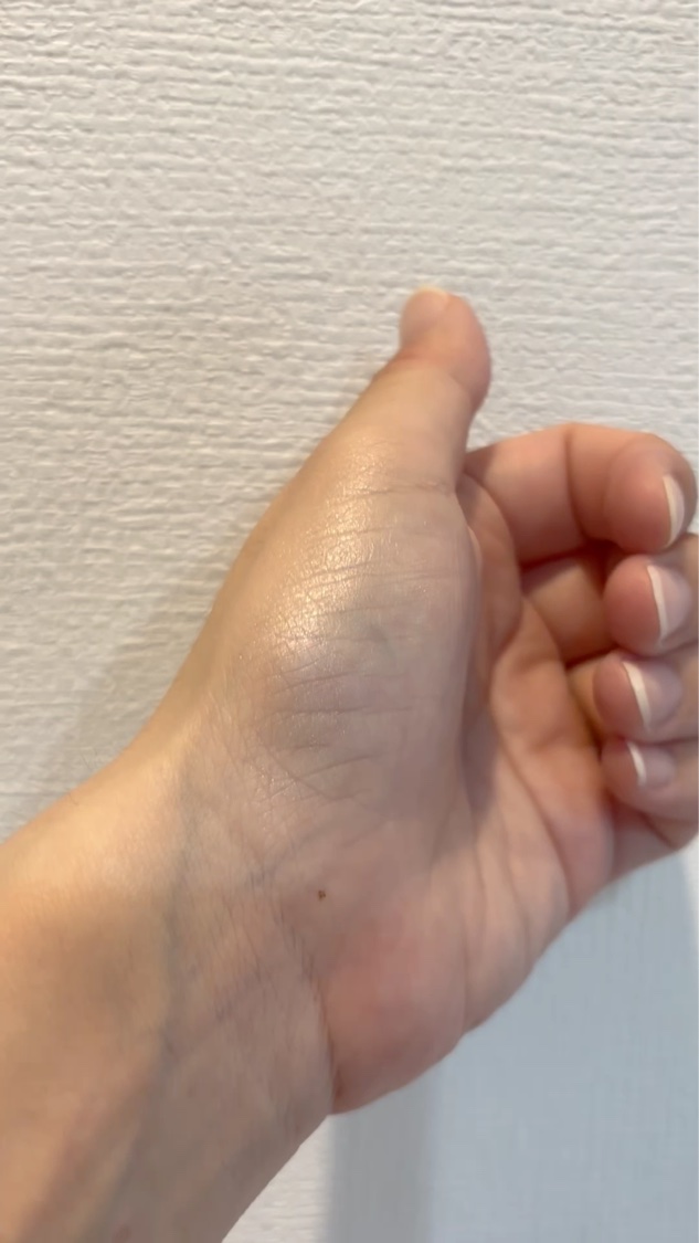 ドレープド シマーグロウ/excel/パウダーハイライトを使ったクチコミ（3枚目）