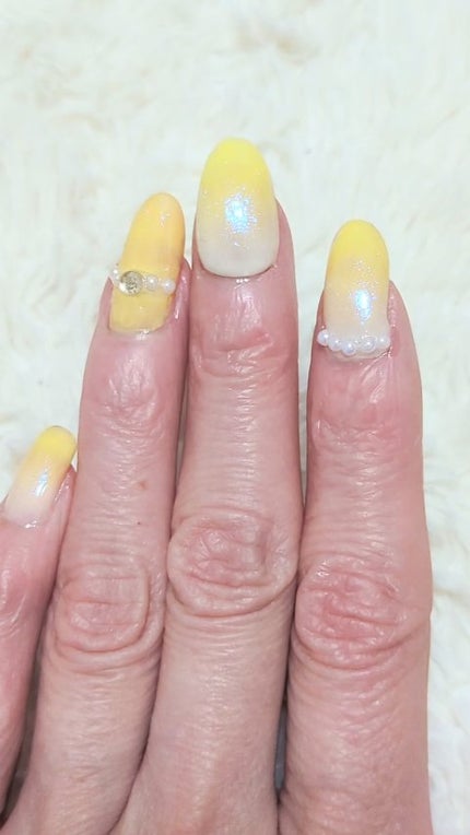 カラフルネイルズ/キャンメイク/マニキュアの人気ショート動画