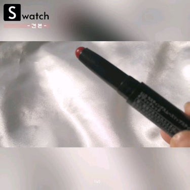 LASTING SMOOTH LIPSTICK(ラスティングスムースリップスティック)/iLLO/口紅の動画クチコミ2つ目