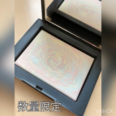 ライトリフレクティング プリズマティックパウダー/NARS/プレストパウダーの人気ショート動画