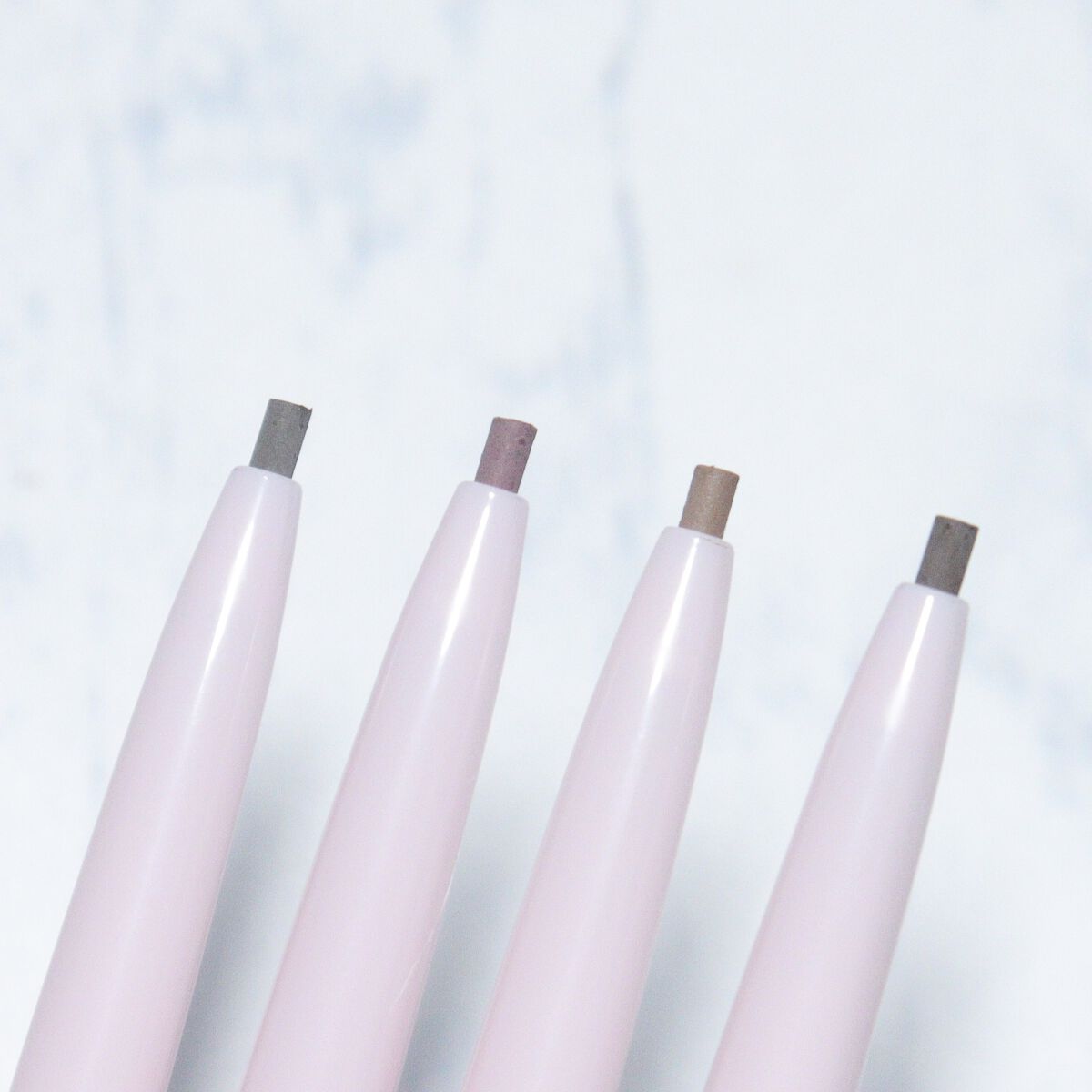 オールデイイージーウルトラスリムブロウ/Milk Touch/アイブロウペンシルの動画クチコミ1つ目