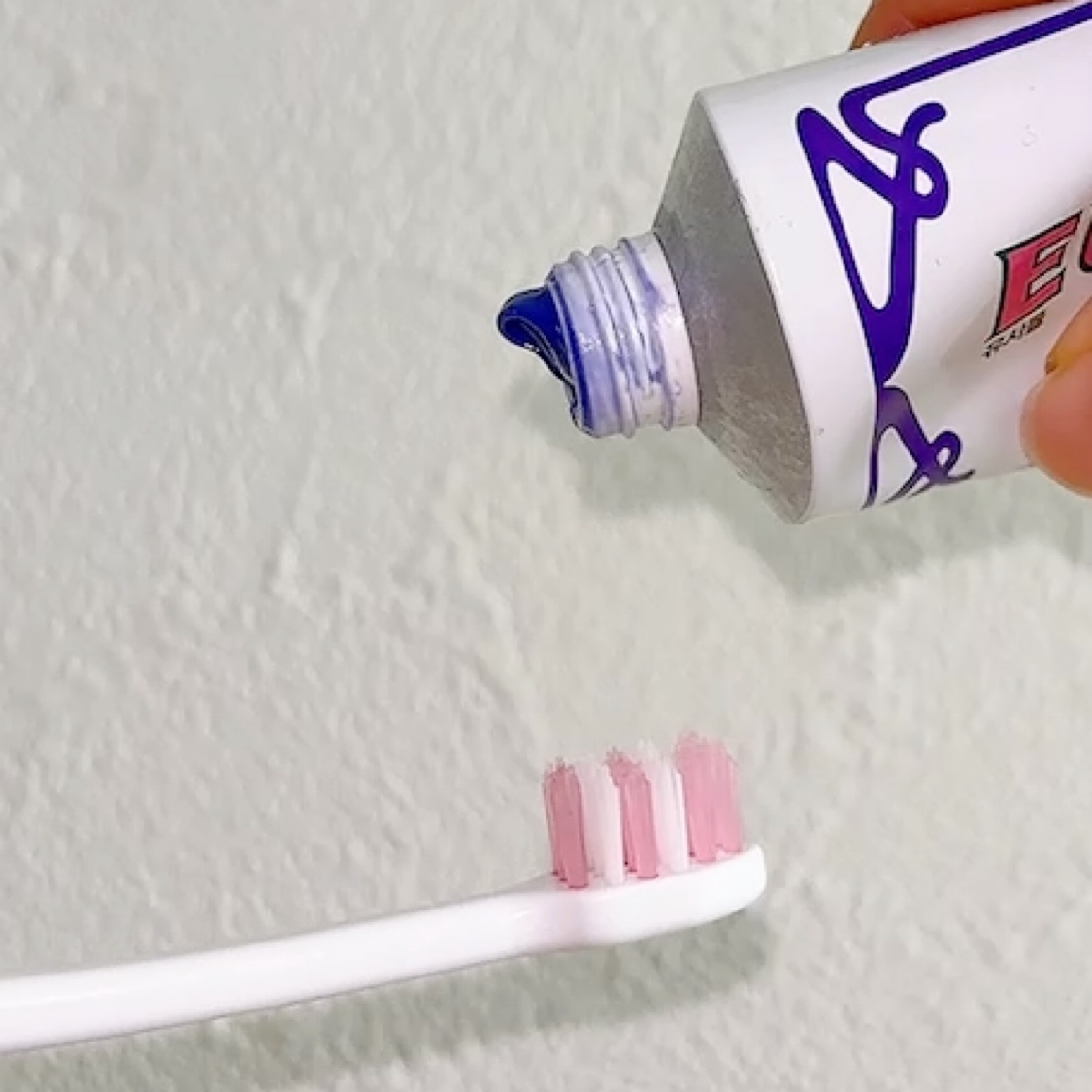 ホワイトパープル歯みがき ピーチフローラルミントの香り/EUTHYMOL/歯磨き粉を使ったクチコミ（3枚目）