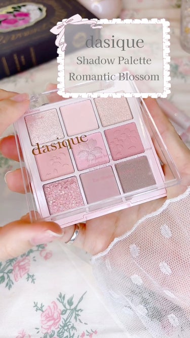 \ピンク好きにはたまらない🎀/dasique新作さくらパレット♡

🩰dasique
Shadow Palette 
Romantic Blossom

かわいいピンクカラーだけを詰め込んだdasiqu