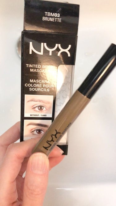 NYX Professional Makeup ティント ブロウ マスカラのクチコミ「眉はフサってしてるほうが顔に立体感が出て今っぽくてステキよね😘😘
眉マスカラはアイブローと色を.....」（1枚目）