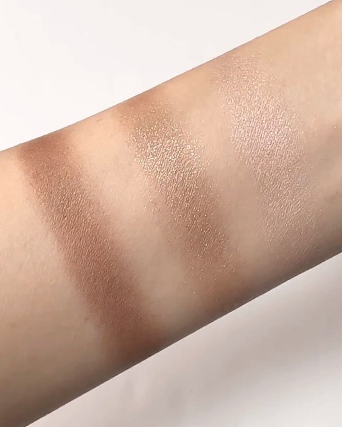 トーンアップアイシャドウ/CEZANNE/アイシャドウパレットを使ったクチコミ（3枚目）