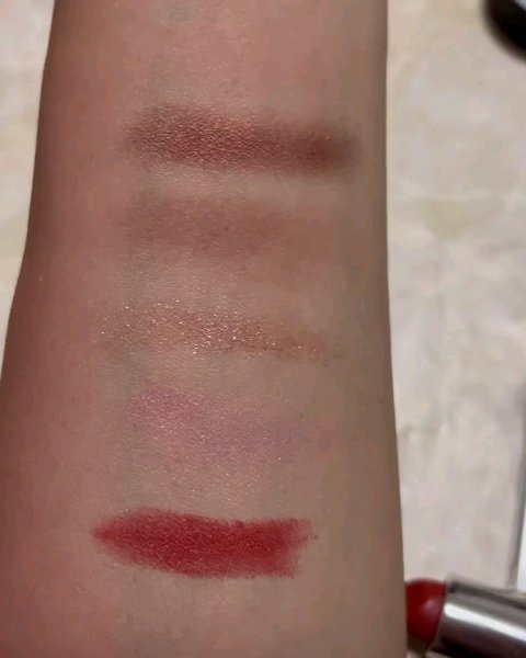 マキシマル シルキー マット リップスティック/M・A・C/口紅の動画クチコミ1つ目