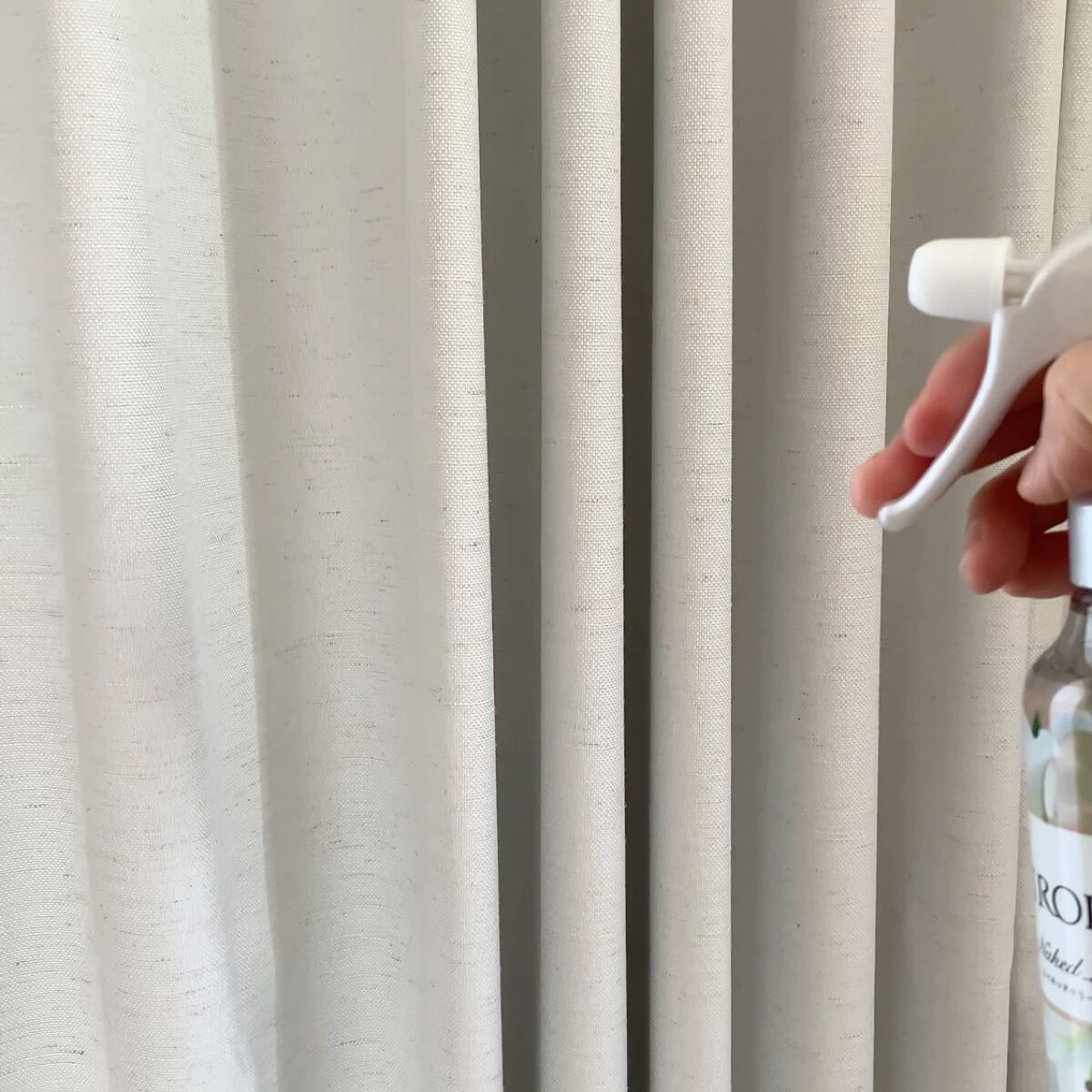 衣料用フレグランス ミスト ネイキッドリリー/IROKA/ファブリックミストを使ったクチコミ（2枚目）