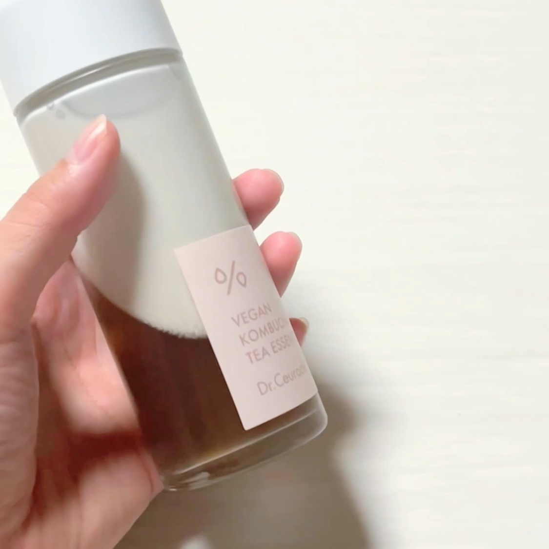 ヴィーガンコンブチャ ティー エッセンス/Dr.Ceuracle/オールインワン化粧品を使ったクチコミ（3枚目）