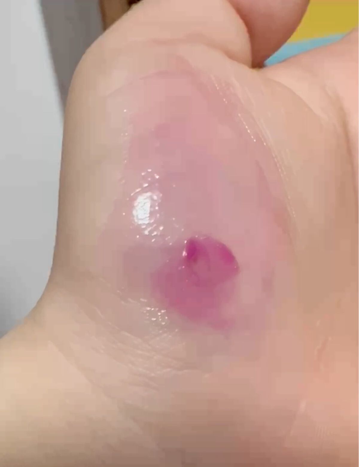 カラーリップバーム/U R GLAM/リップバームの動画クチコミ5つ目