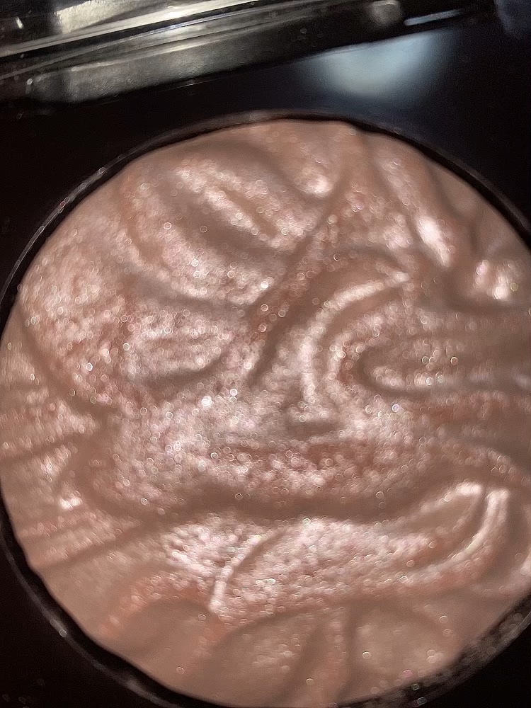 フェイスイルミネーター/ローラ メルシエ/パウダーハイライトを使ったクチコミ（1枚目）