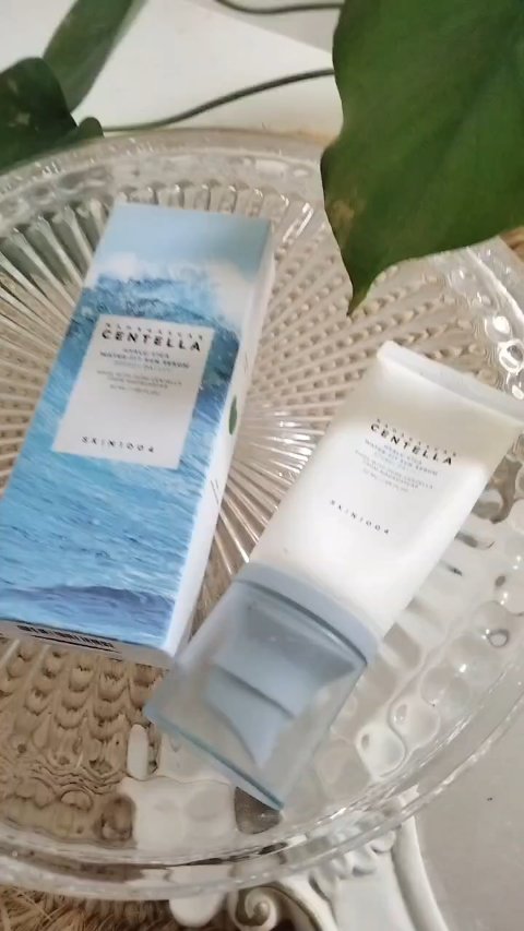 SKIN1004

ヒアルーシカ ウォーターフィットサンセラム

@

.

色々なUVを試してきましたが

このUVセラムは

美容液みたいになめらかで伸びもよく

テクスチャーが抜群によくて

リピ中❣️

.

塗り上がりも白っぽくな