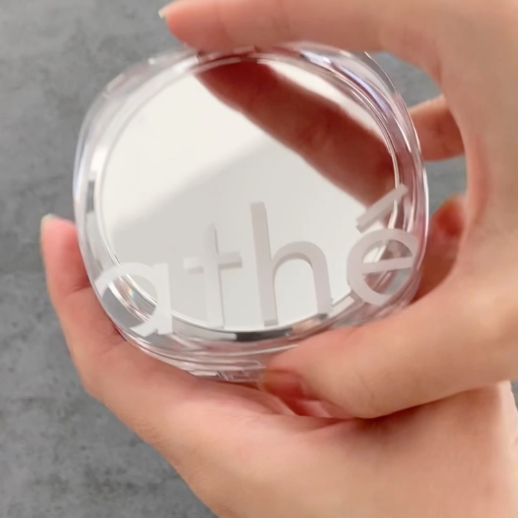 グレーズ ウォータリング クッション/athé/クッションファンデーションを使ったクチコミ（2枚目）