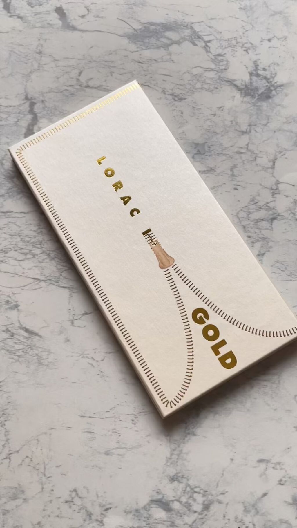 UNZIPPED™ GOLD Eye Shadow Palette/ロラック/アイシャドウパレットの動画クチコミ1つ目