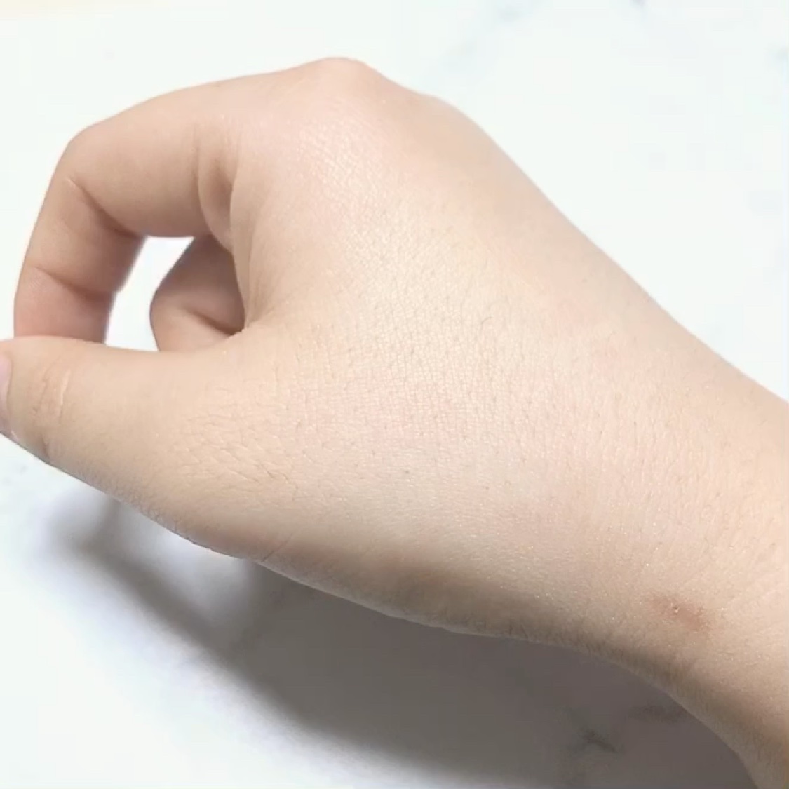 サナ　素肌記念日 スキンケアパウダー N/素肌記念日/プレストパウダーの動画クチコミ5つ目